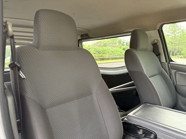 NISSAN NV350 CARAVAN 4WD 2013