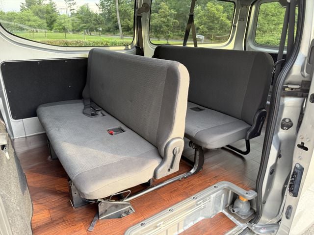 NISSAN NV350 CARAVAN 4WD 2013