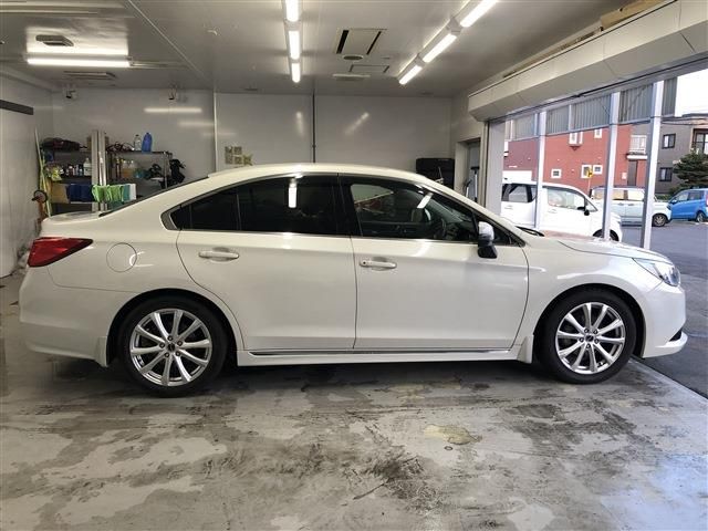 SUBARU LEGACY B4 2015