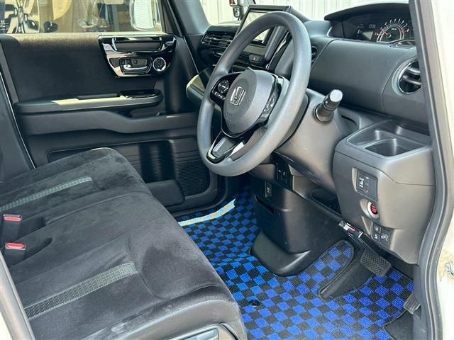 HONDA N BOX CUSTOM 2022