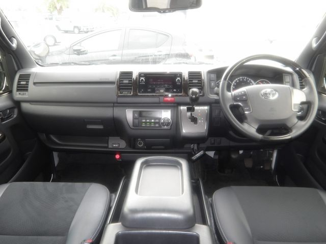 TOYOTA HIACE van 2WD 2019