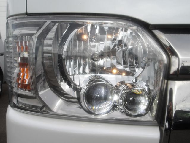 TOYOTA HIACE van 2WD 2019