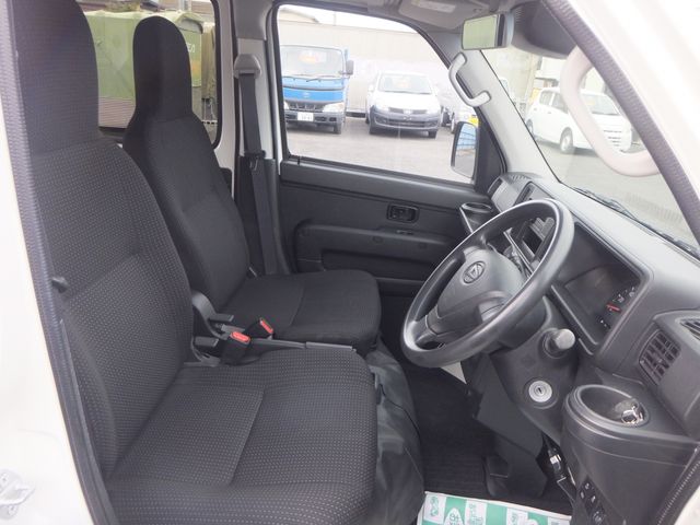 DAIHATSU HIJET CARGO 4WD 2019