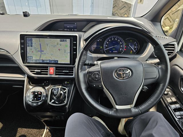 TOYOTA ESQUIRE HYBRID 2019