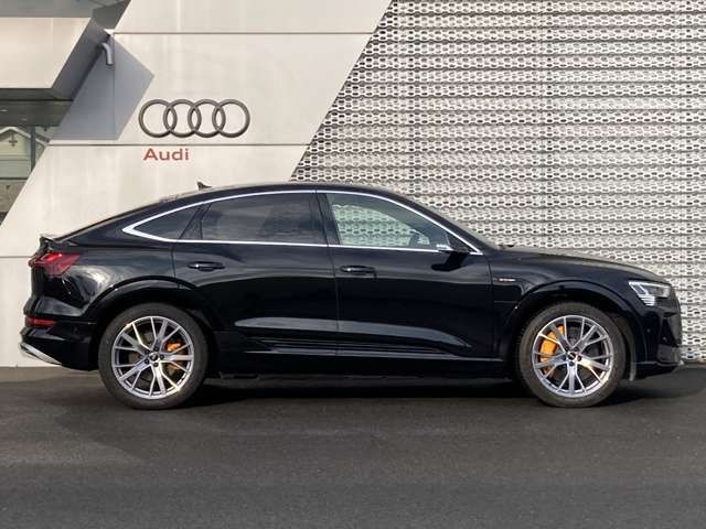 AUDI AUDI e-tron SPORTBACK 2022