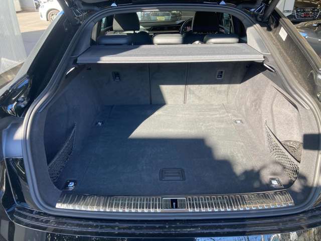 AUDI AUDI e-tron SPORTBACK 2022