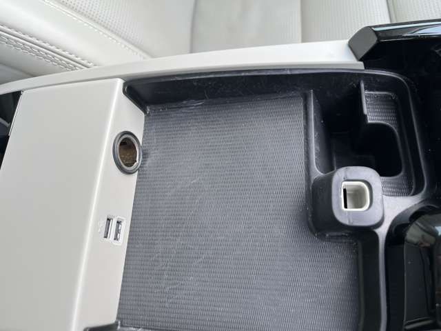 VOLVO VOLVO V60 2022