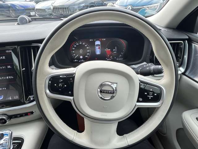 VOLVO VOLVO V60 2022