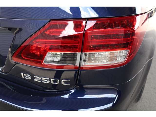 TOYOTA LEXUS IS250C 2013