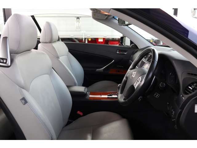 TOYOTA LEXUS IS250C 2013