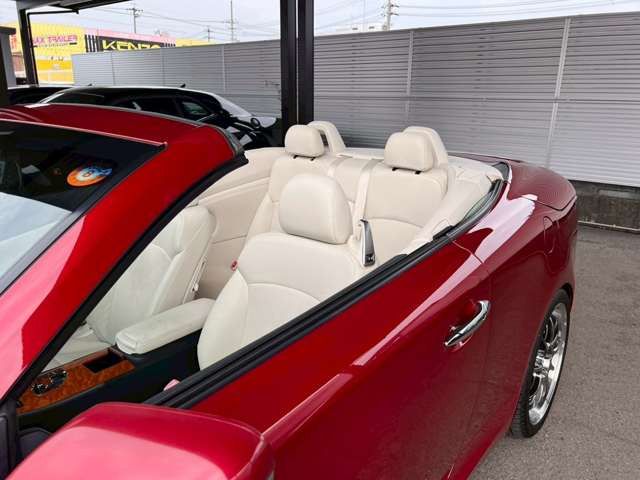 TOYOTA LEXUS IS250C 2010