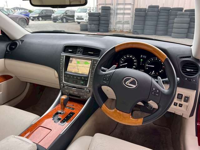 TOYOTA LEXUS IS250C 2010