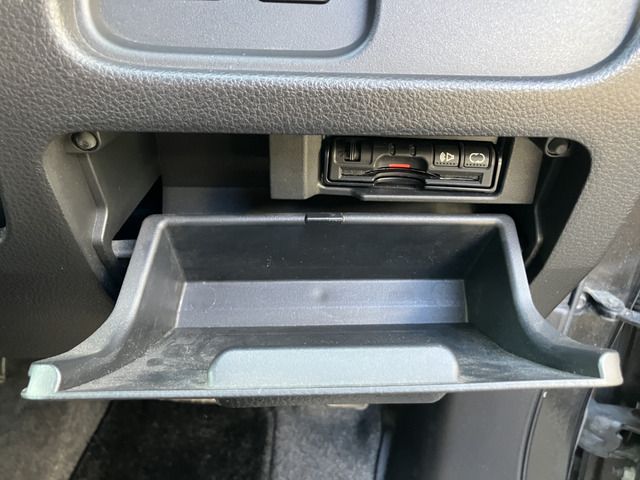 NISSAN SERENA  S-HYBRID 2014