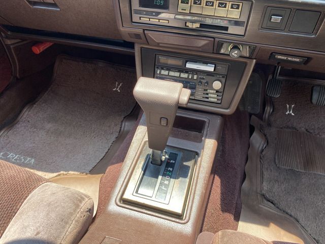 TOYOTA CRESTA 1986