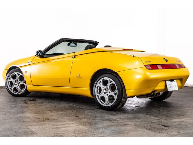 ALFAROMEO ALFAROMEO SPIDER 2000