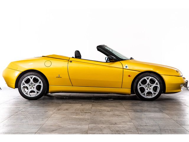 ALFAROMEO ALFAROMEO SPIDER 2000