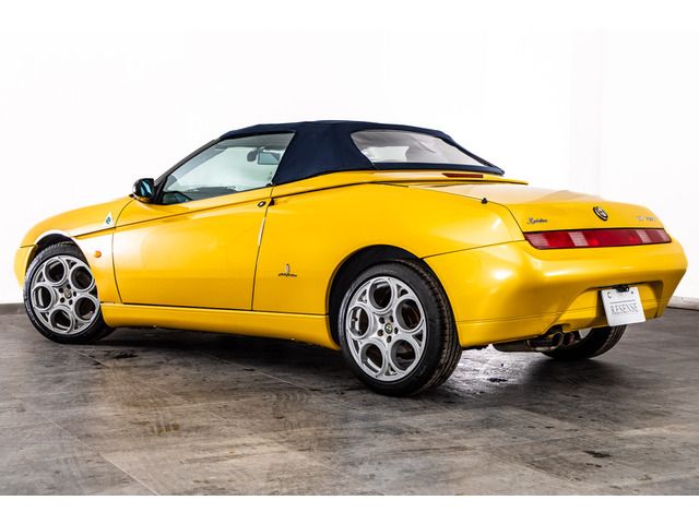 ALFAROMEO ALFAROMEO SPIDER 2000