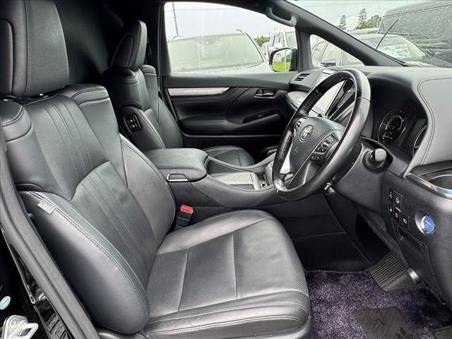 TOYOTA ALPHARD hybrid 4WD 2018