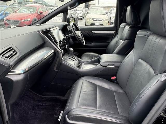 TOYOTA ALPHARD hybrid 4WD 2018