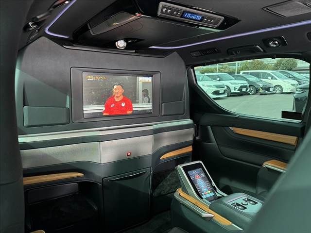 TOYOTA ALPHARD hybrid 4WD 2018