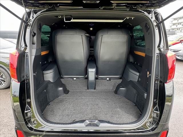 TOYOTA ALPHARD hybrid 4WD 2018