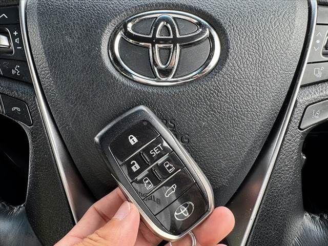 TOYOTA ALPHARD hybrid 4WD 2018