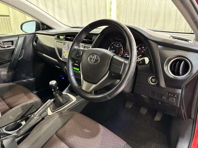 TOYOTA AURIS 2014