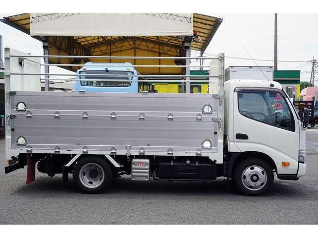 TOYOTA DYNA 2021
