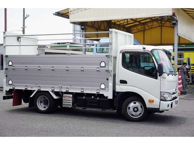 TOYOTA DYNA 2021