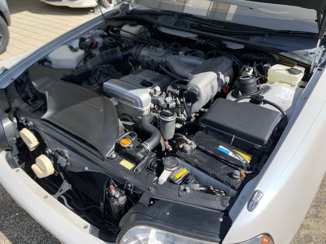 TOYOTA CROWN MAJESTA 1992