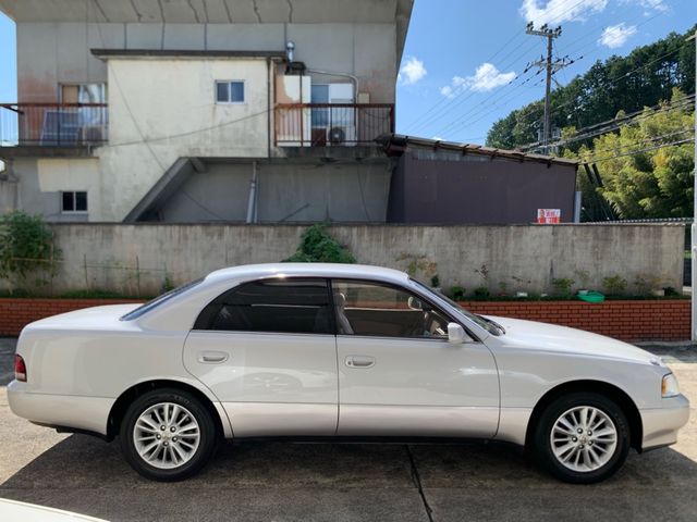 TOYOTA CROWN MAJESTA 1992