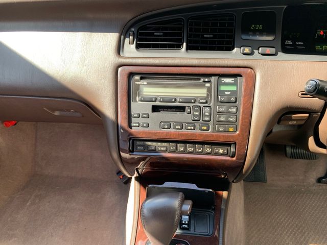 TOYOTA CROWN MAJESTA 1992