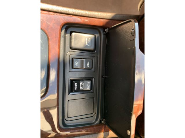 TOYOTA CROWN MAJESTA 1992