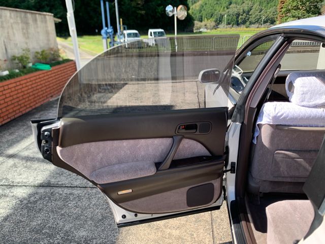 TOYOTA CROWN MAJESTA 1992