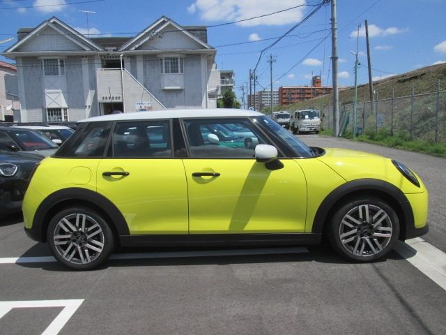 BMW MINI COOPER 5DOOR 2025