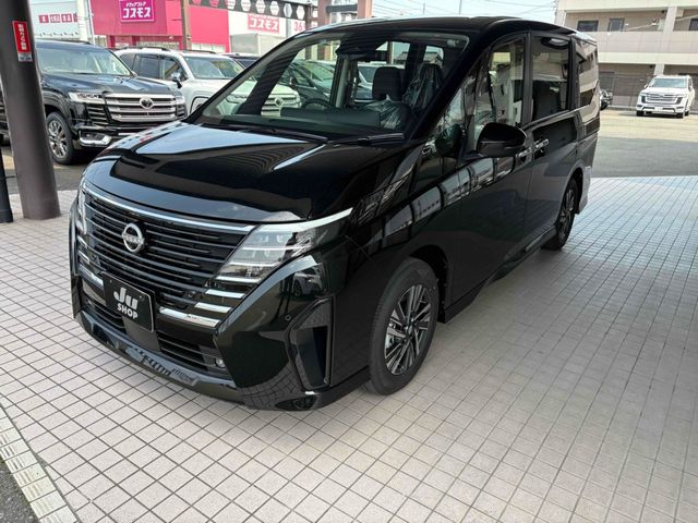 NISSAN SERENA  WG 2025