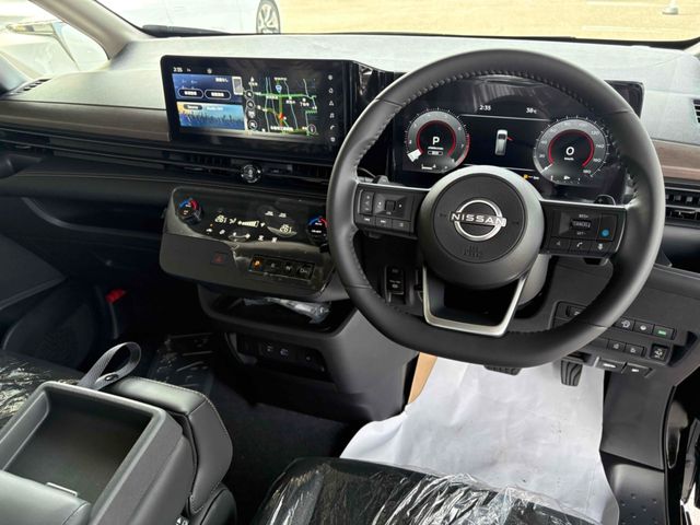 NISSAN SERENA  WG 2025