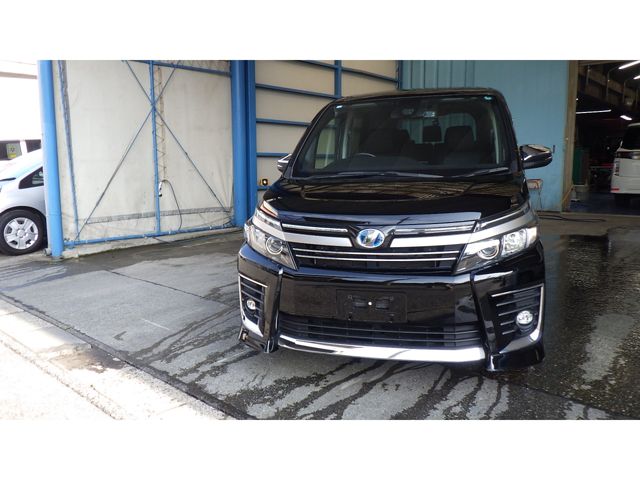 TOYOTA VOXY HYBRID 2016