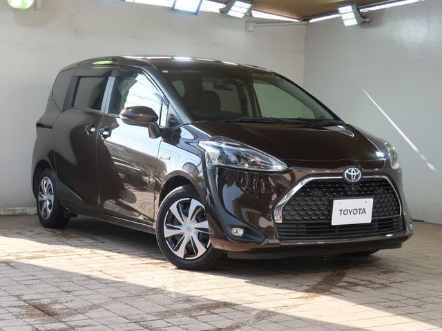TOYOTA SIENTA HYBRID 2019