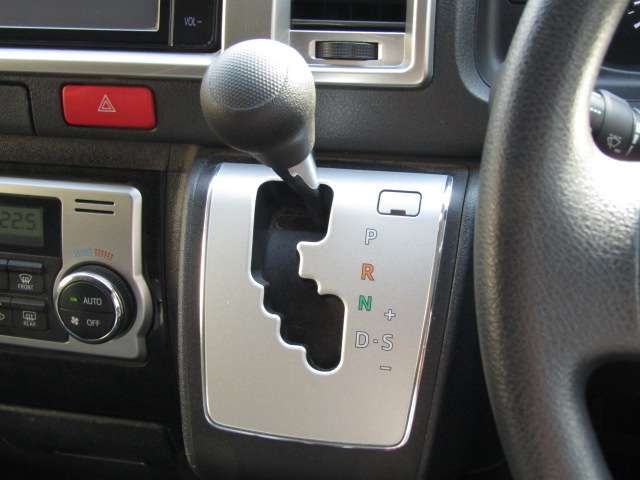 TOYOTA HIACE van 2WD 2020