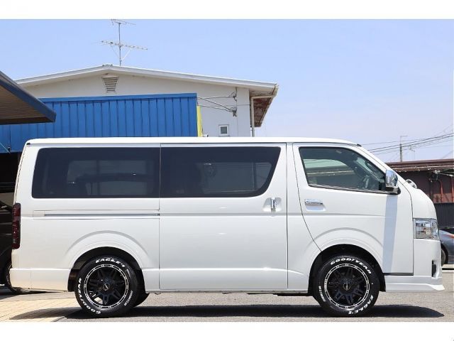 TOYOTA HIACE van 4WD 2023