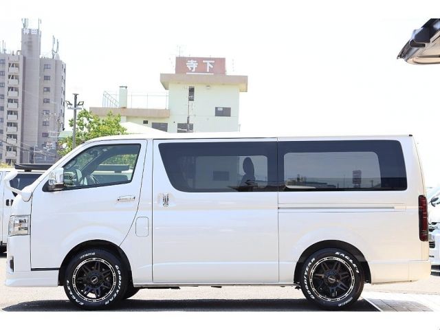 TOYOTA HIACE van 4WD 2023