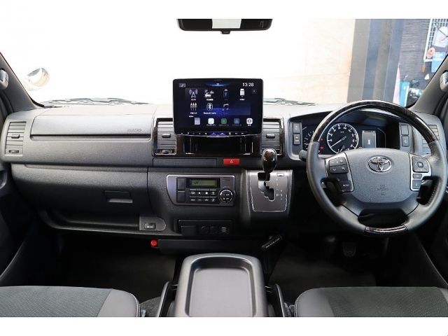 TOYOTA HIACE van 4WD 2023