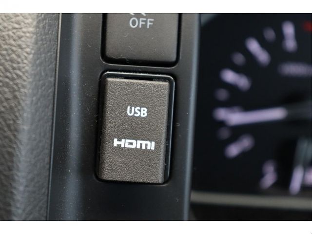 TOYOTA HIACE van 4WD 2023