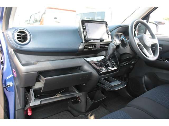 MITSUBISHI ek X 2021