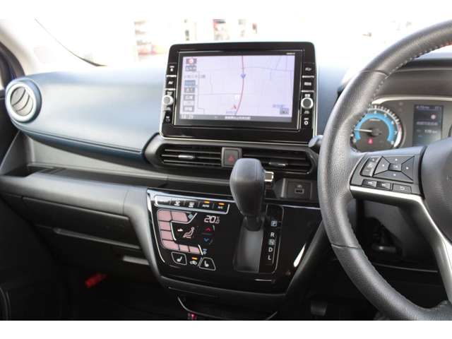 MITSUBISHI ek X 2021