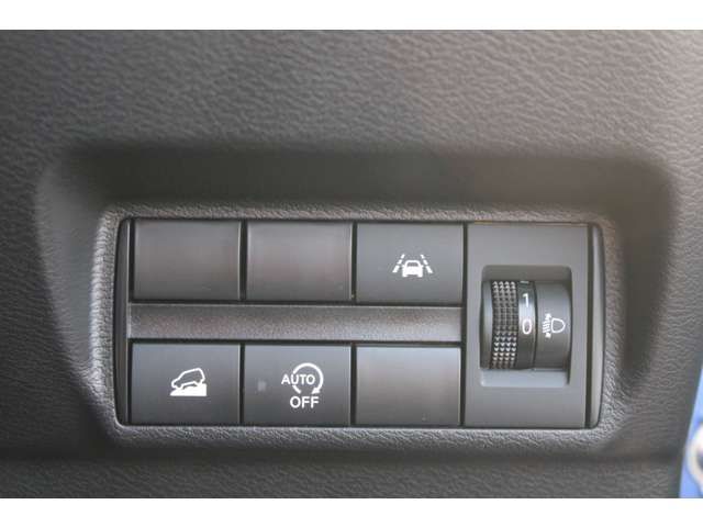 MITSUBISHI ek X 2021