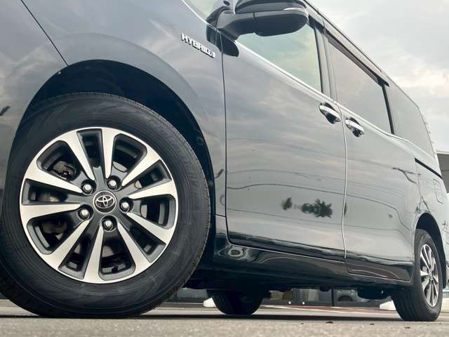 TOYOTA ESQUIRE HYBRID 2018