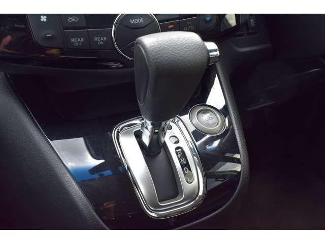 NISSAN SERENA  S-HYBRID 2015