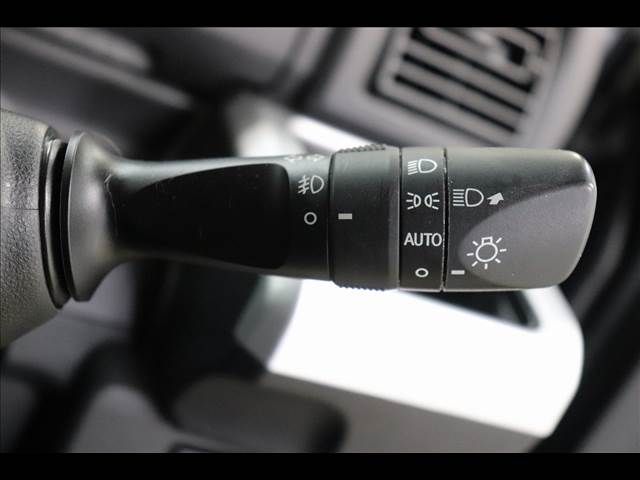 TOYOTA PIXIS MEGA 2019